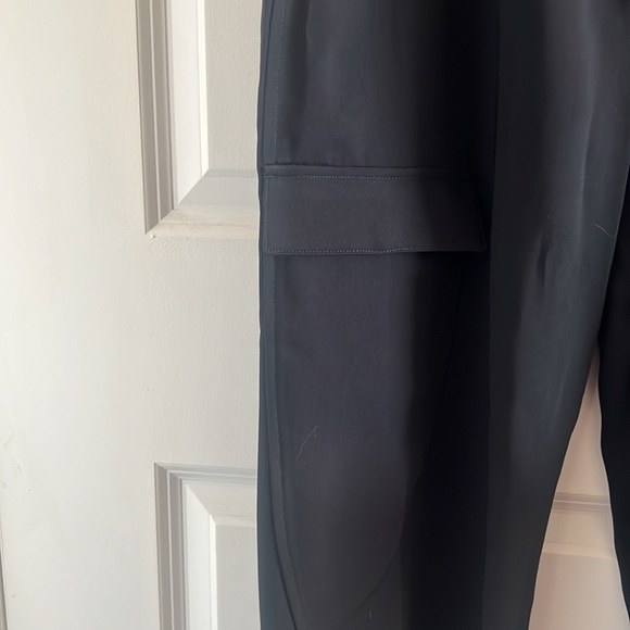 Club Monaco Black silky cargo pant - Picture 2 of 4